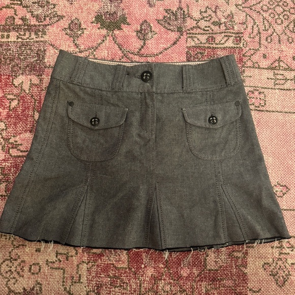 Esprit Dresses & Skirts - Y2K Esprit Charcoal pleated Mini Skirt with Buttoned Pockets - size 2